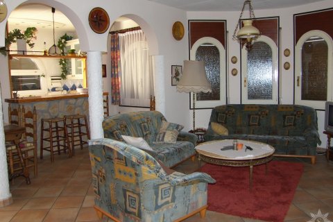 Villa for sale in Roses, Girona, Spain 3 bedrooms, 150 sq.m. No. 41435 - photo 4