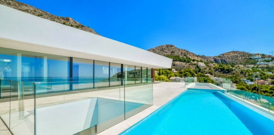 Villa in Altea, Alicante, Spain 5 bedrooms, 750 sq.m. No. 45634