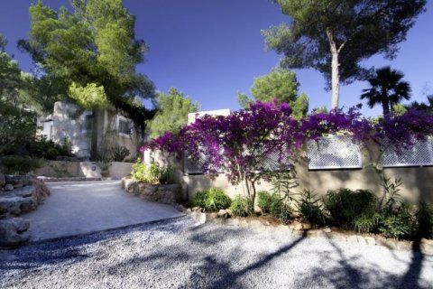 Villa for sale on Ibiza, Spain 5 bedrooms, 340 sq.m. No. 45307 - photo 1