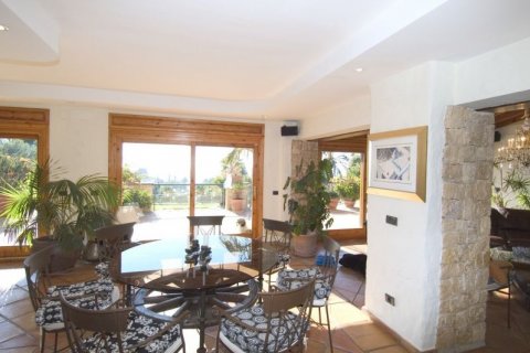 Villa for sale in Moraira, Alicante, Spain 5 bedrooms, 750 sq.m. No. 41602 - photo 9