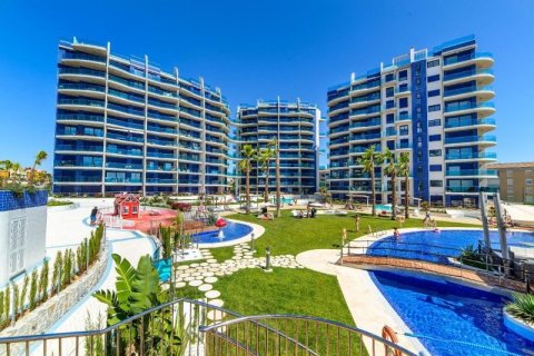 Apartment for sale in Punta Prima, Alicante, Spain 3 bedrooms, 156 sq.m. No. 43723 - photo 1