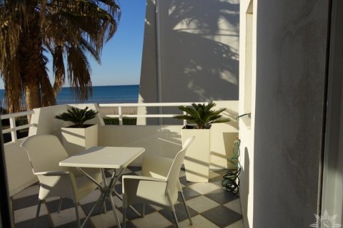 Villa for sale in Denia, Alicante, Spain 3 bedrooms, 200 sq.m. No. 41450 - photo 4