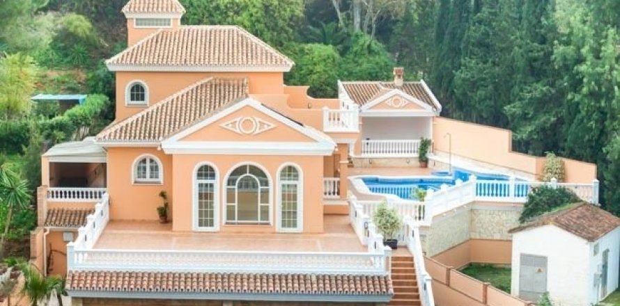 Villa in Mijas, Malaga, Spain 5 bedrooms,  No. 44866