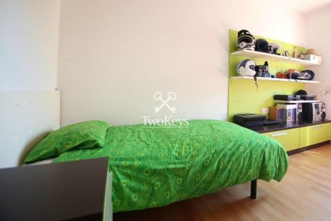 Apartment for sale in Badalona, Barcelona, Spain 3 bedrooms, 119 sq.m. No. 41012 - photo 20