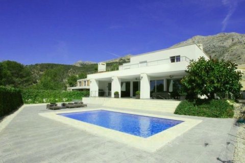 Villa for sale in Altea, Alicante, Spain 5 bedrooms, 395 sq.m. No. 44156 - photo 1