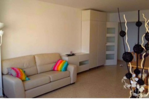 Apartment for sale in Benidorm, Alicante, Spain 3 bedrooms, 115 sq.m. No. 42464 - photo 5