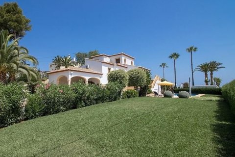 Villa for sale in Javea, Alicante, Spain 5 bedrooms, 270 sq.m. No. 45062 - photo 4