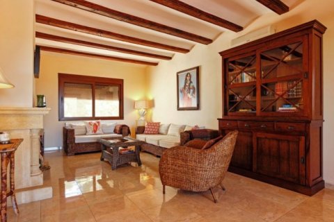 Villa for sale in Javea, Alicante, Spain 5 bedrooms, 305 sq.m. No. 44020 - photo 4