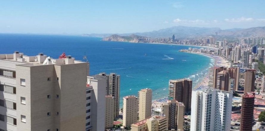 Apartment in Benidorm, Alicante, Spain 2 bedrooms,  No. 44556