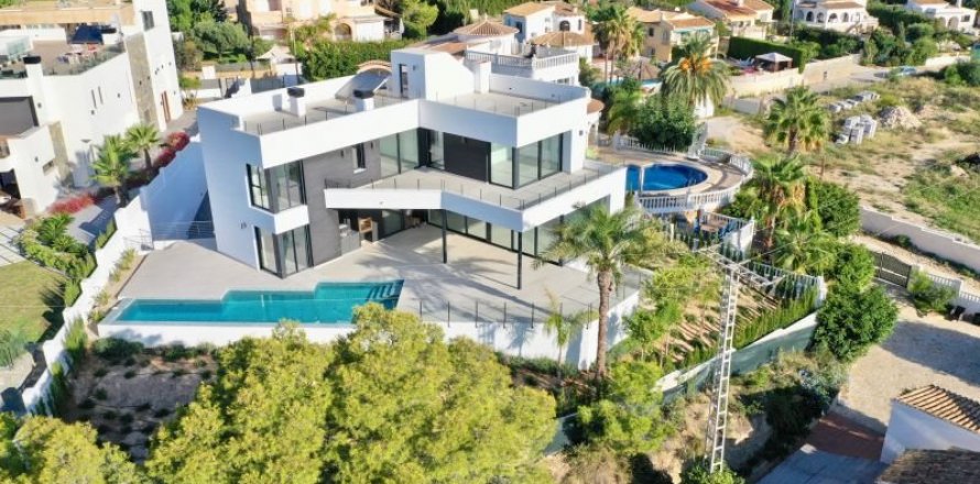 Villa in Calpe, Alicante, Spain 5 bedrooms, 560 sq.m. No. 43395