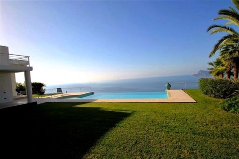 Villa for sale in Altea, Alicante, Spain 5 bedrooms, 400 sq.m. No. 45675 - photo 3