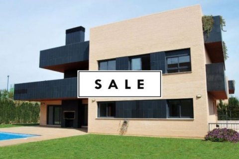 Villa for sale in Valencia, Spain 4 bedrooms, 500 sq.m. No. 45264 - photo 1