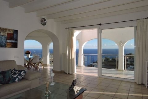 Villa for sale in Javea, Alicante, Spain 4 bedrooms, 366 sq.m. No. 45702 - photo 9