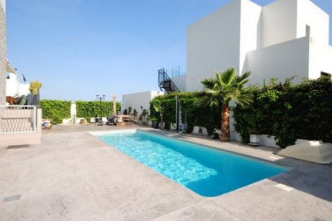 Villa for sale in Polop, Alicante, Spain 3 bedrooms, 183 sq.m. No. 41547 - photo 3