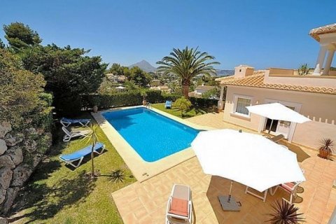 Villa for sale in Javea, Alicante, Spain 3 bedrooms, 292 sq.m. No. 45343 - photo 4