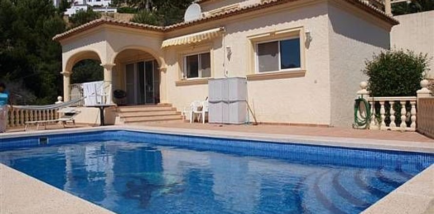Villa in Calpe, Alicante, Spain 3 bedrooms, 230 sq.m. No. 44421