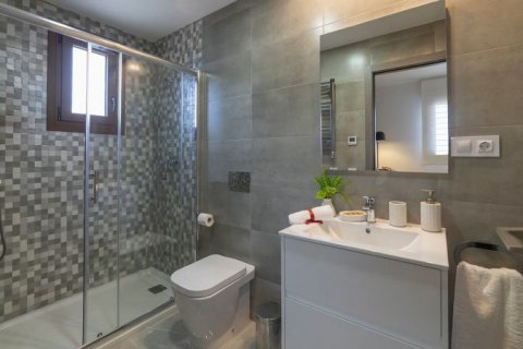 Penthouse for sale in Villamartin, Alicante, Spain 2 bedrooms, 151 sq.m. No. 44671 - photo 9