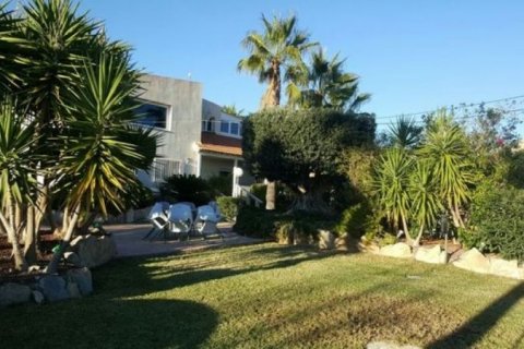 Villa for sale in Alicante, Spain 5 bedrooms, 426 sq.m. No. 45695 - photo 1