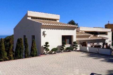 Villa for sale in Javea, Alicante, Spain 4 bedrooms, 540 sq.m. No. 44894 - photo 3