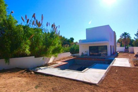 Villa for sale in Moraira, Alicante, Spain 3 bedrooms, 347 sq.m. No. 41923 - photo 2