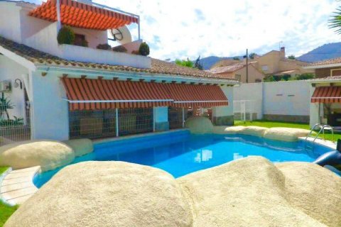 Villa for sale in Benidorm, Alicante, Spain 6 bedrooms, 520 sq.m. No. 43899 - photo 1