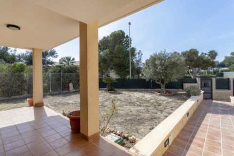 Villa for sale in Alicante, Spain 5 bedrooms, 485 sq.m. No. 41912 - photo 5