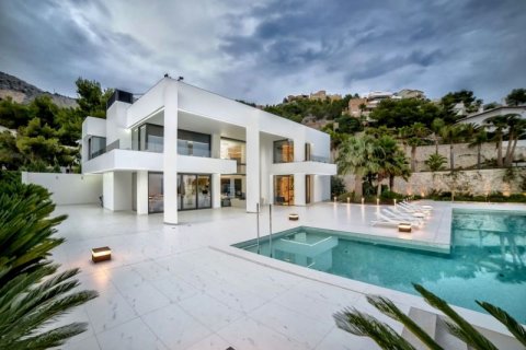 Villa for sale in Altea, Alicante, Spain 7 bedrooms, 1.8 sq.m. No. 42152 - photo 3