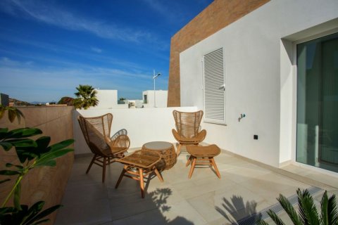 Townhouse for sale in Rojales, Alicante, Spain 3 bedrooms, 243 sq.m. No. 42099 - photo 5