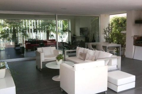 Villa for sale in Alicante, Spain 5 bedrooms, 450 sq.m. No. 44266 - photo 6