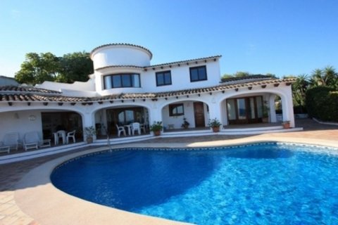 Villa for sale in Moraira, Alicante, Spain 4 bedrooms, 230 sq.m. No. 45112 - photo 6