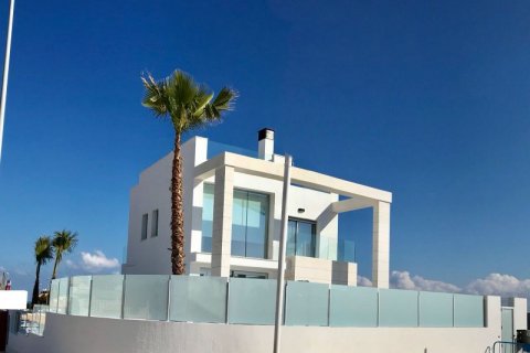 Villa for sale in Alicante, Spain 3 bedrooms, 260 sq.m. No. 44522 - photo 4