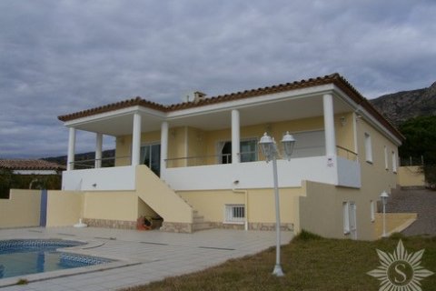Villa for sale in Roses, Girona, Spain 3 bedrooms, 177 sq.m. No. 41440 - photo 3