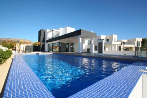 Villa for sale in Calpe, Alicante, Spain 4 bedrooms, 280 sq.m. No. 43840 - photo 2