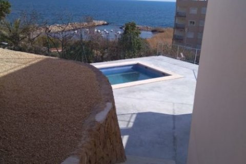 Villa for sale in El Campello, Alicante, Spain 4 bedrooms, 260 sq.m. No. 44587 - photo 6