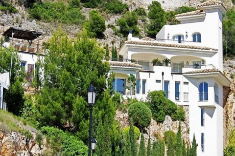 Villa for sale in Altea, Alicante, Spain 5 bedrooms, 370 sq.m. No. 43193 - photo 2