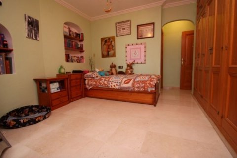 Villa for sale in Calpe, Alicante, Spain 4 bedrooms, 500 sq.m. No. 45604 - photo 8