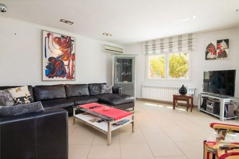 Villa for sale in Calpe, Alicante, Spain 3 bedrooms, 450 sq.m. No. 44013 - photo 4