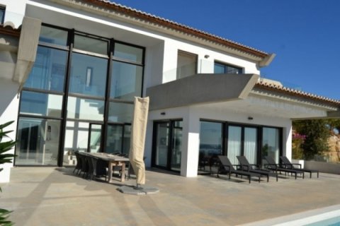 Villa for sale in Javea, Alicante, Spain 4 bedrooms, 551 sq.m. No. 45657 - photo 2