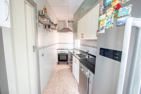 Apartment for sale in Barcelona, Spain 5 bedrooms, 120 sq.m. No. 40997 - photo 3