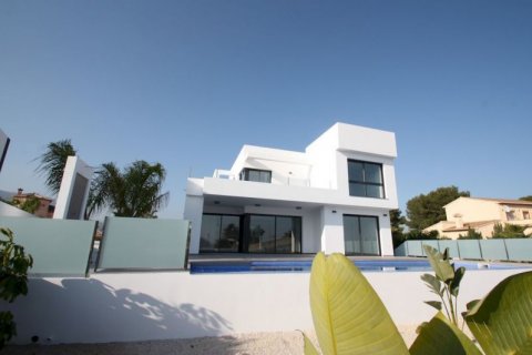 Villa for sale in Calpe, Alicante, Spain 4 bedrooms, 243 sq.m. No. 42993 - photo 3