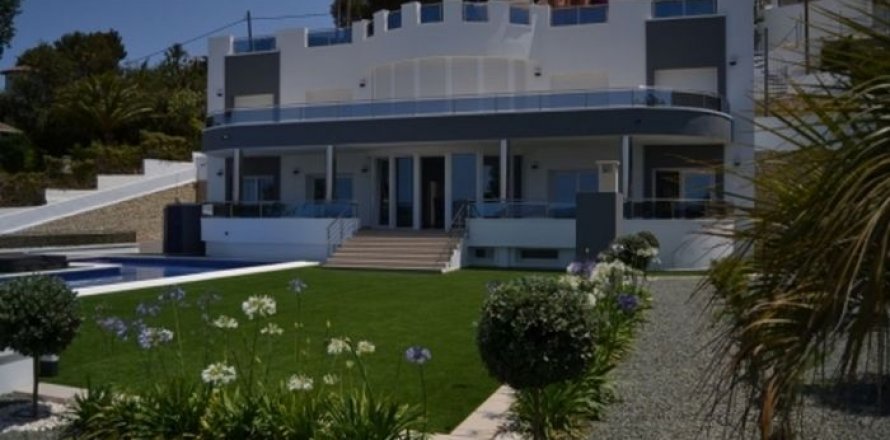 Villa in Javea, Alicante, Spain 5 bedrooms, 828 sq.m. No. 44378