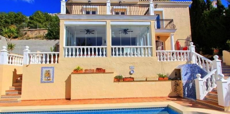 Villa in Altea, Alicante, Spain 3 bedrooms, 160 sq.m. No. 43839