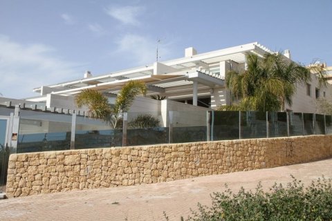 Townhouse for sale in El Campello, Alicante, Spain 3 bedrooms, 325 sq.m. No. 44607 - photo 2