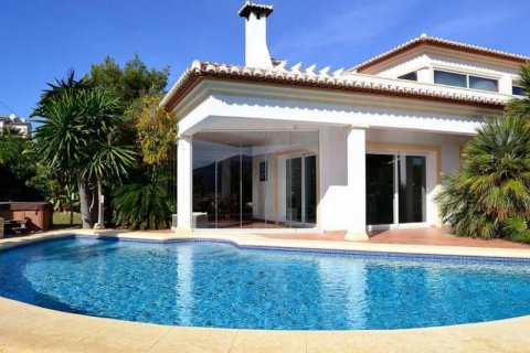 Villa for sale in Javea, Alicante, Spain 3 bedrooms, 250 sq.m. No. 45280 - photo 1