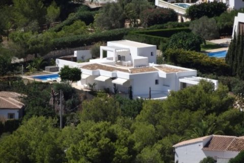 Villa for sale in Javea, Alicante, Spain 5 bedrooms, 380 sq.m. No. 45705 - photo 4