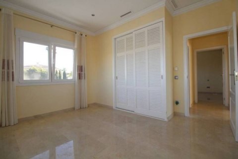 Villa for sale in Moraira, Alicante, Spain 5 bedrooms, 400 sq.m. No. 45172 - photo 7