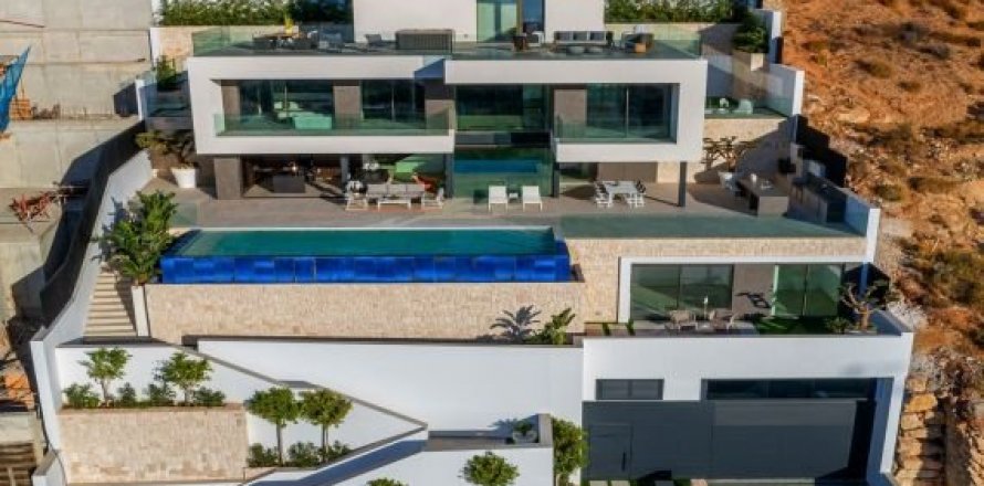 Villa in Finestrat, Alicante, Spain 5 bedrooms, 615 sq.m. No. 42736