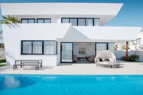 Villa for sale in Quesada, Jaen, Spain 4 bedrooms, 185 sq.m. No. 44944 - photo 2