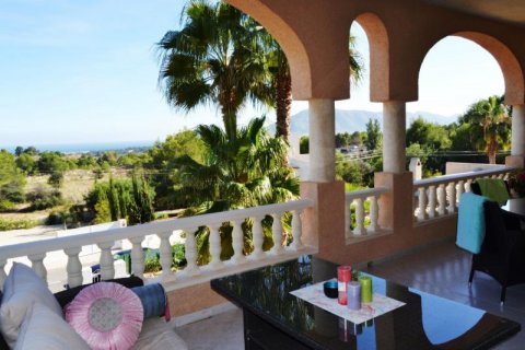 Villa for sale in Altea, Alicante, Spain 4 bedrooms, 273 sq.m. No. 44417 - photo 5