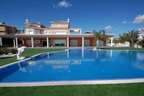 Villa for sale in Moraira, Alicante, Spain 4 bedrooms, 885 sq.m. No. 45659 - photo 6